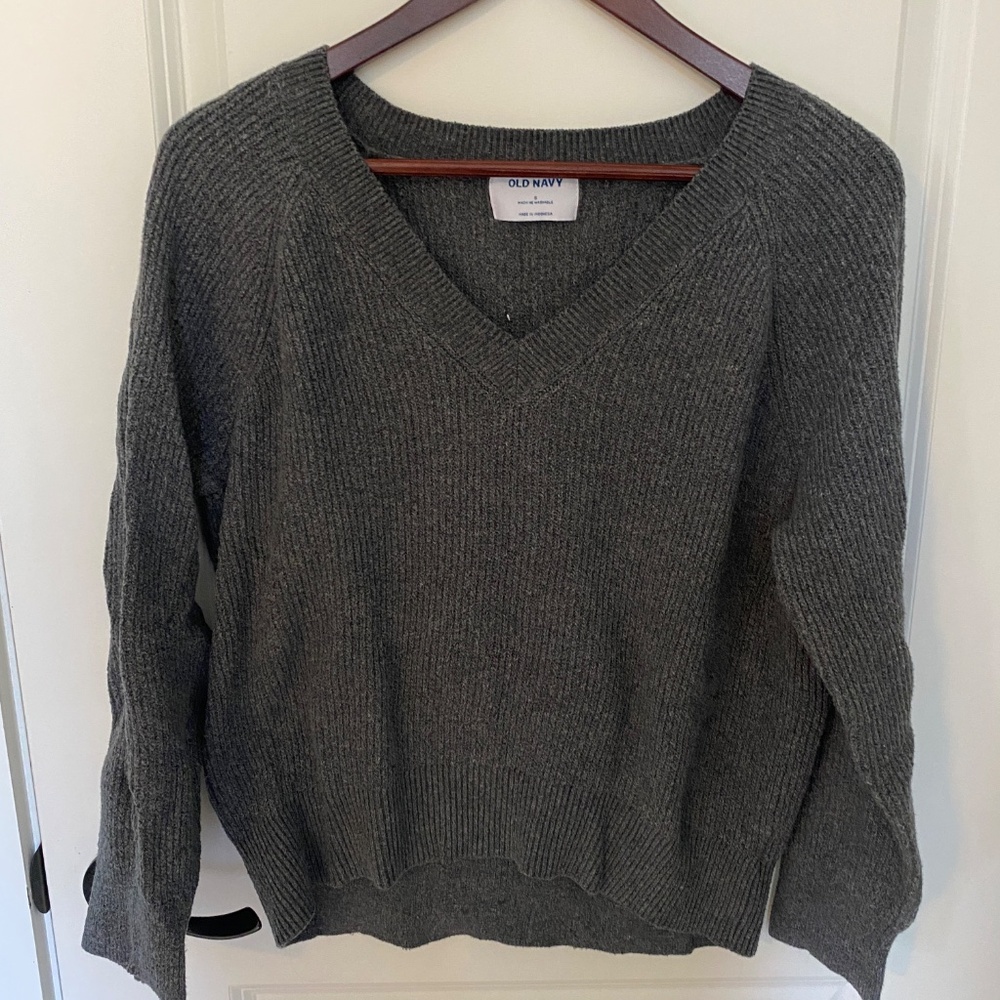 LOT OF 3, SIZE SMALL OLD NAVY WOMANS SWEATERS GRAY,GREEN,PINK.